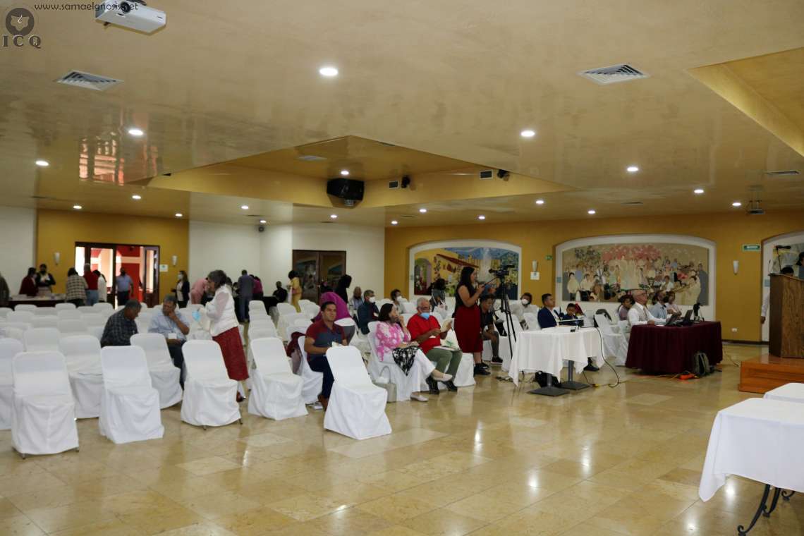 Todo preparado para dar comienzo al congreso gnóstico internacional, un día antes fue todo instalado, cables, cañón, computadoras, sonido, una gran tarea que con gusto realizan los instructores y alumnos colaboradores. 