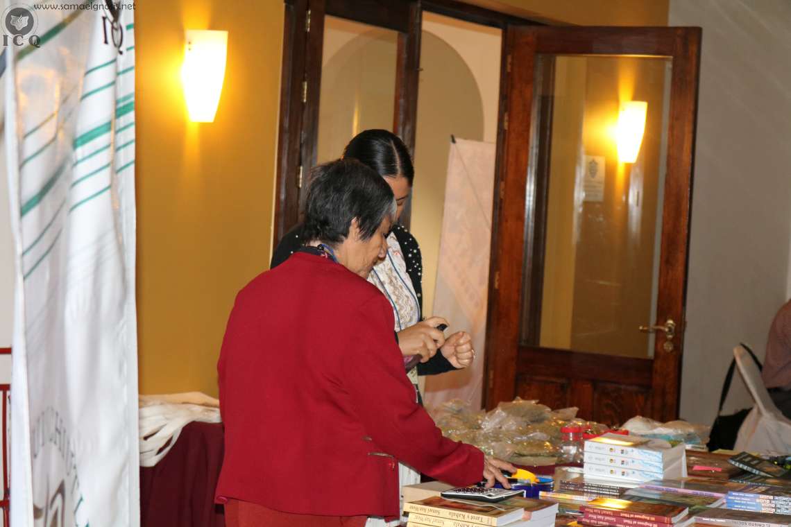 Alis, esposa del instructor José Isabel y su hija Bertha Alicia, colaborando como siempre en las actividades del congreso. 