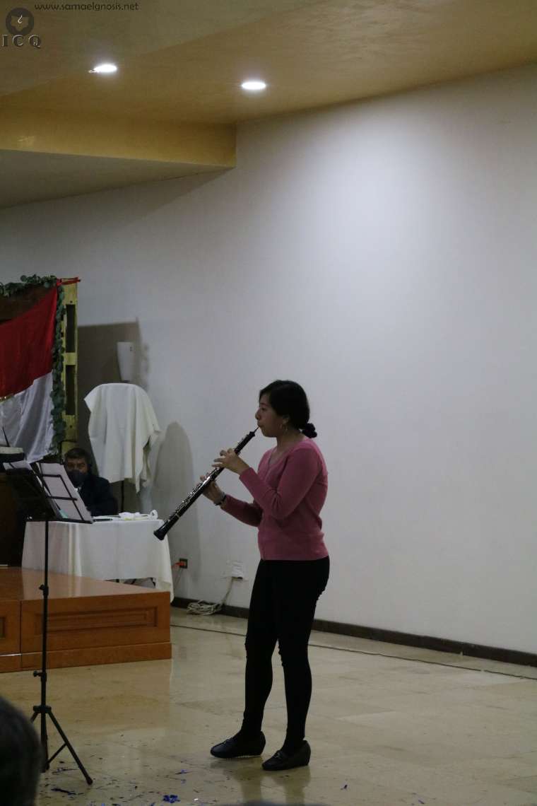 Extraordinarias melodías interpretadas en el oboe hicieron gala en el congreso gnóstico, para dar fin al congreso. Muy emocionada la concertista dedicó su participación a su papá Max. Extraordinarias melodías interpretadas en el oboe hicieron gala en el congreso gnóstico, para dar fin al congreso. Muy emocionada la concertista dedicó su participación a su papá Max.