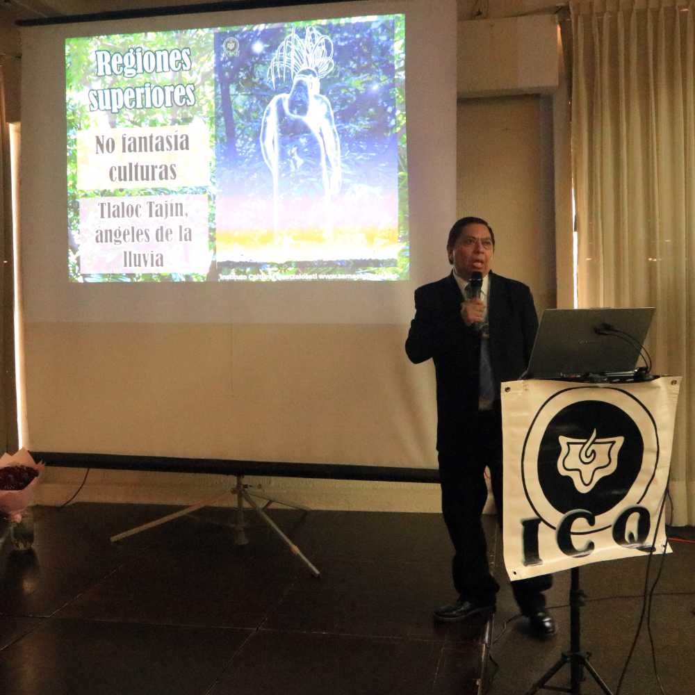 “Tlalocan, la felicidad del paraíso de Cempoala” por el instructor Jenaro Ismael Reyes Tovar. “Tlalocan, la felicidad del paraíso de Cempoala” por el instructor Jenaro Ismael Reyes Tovar.