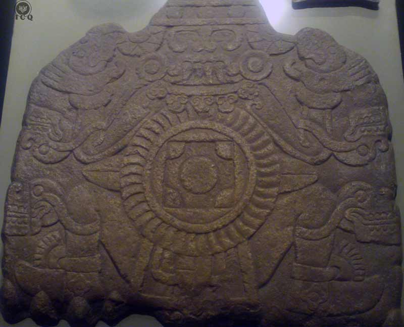 La de falda de serpientes. Coatlicue. Mictlantecuhtli