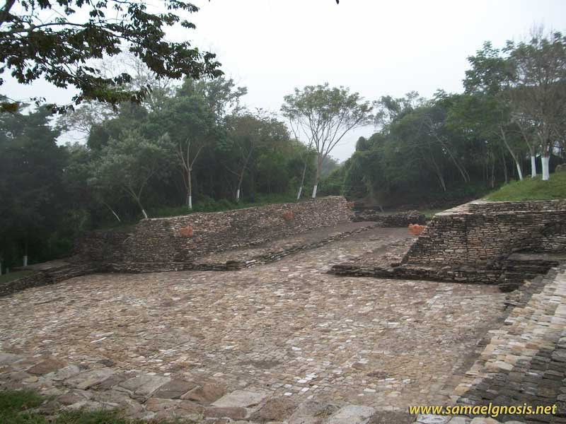 Toniná 17