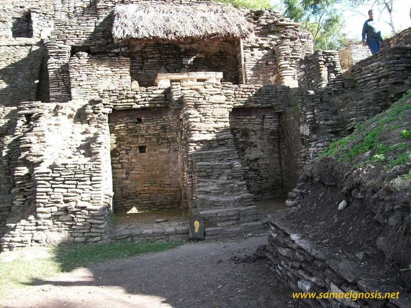 Toniná 23