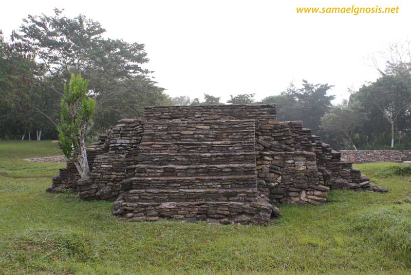 Toniná 38