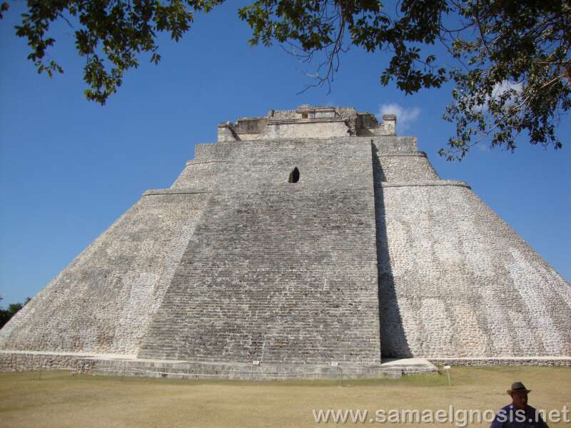Zona Arqueológica de Uxmal 023