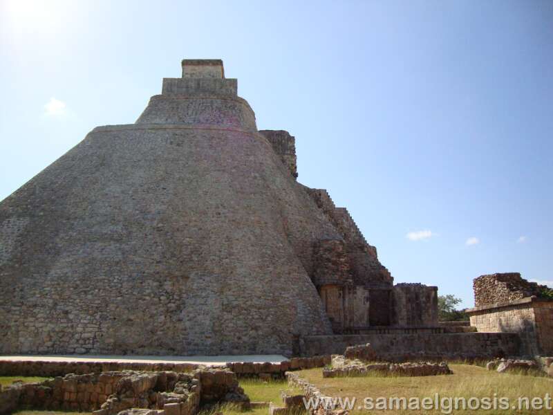Zona Arqueológica de Uxmal 030