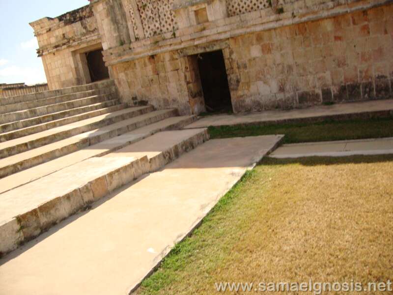 Zona Arqueológica de Uxmal 070