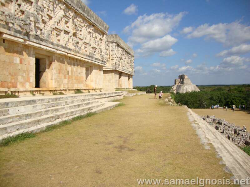 Zona Arqueológica de Uxmal 107