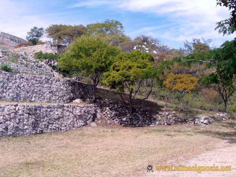 Zona Arqueológica de Xochicalco Foto 0025
