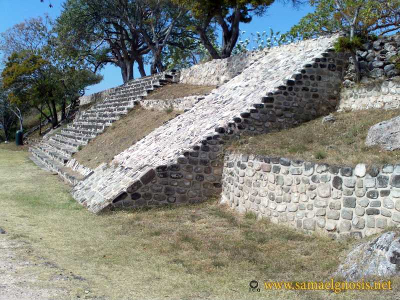 Zona Arqueológica de Xochicalco Foto 0036