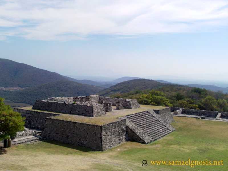 Zona Arqueológica de Xochicalco Foto 0124