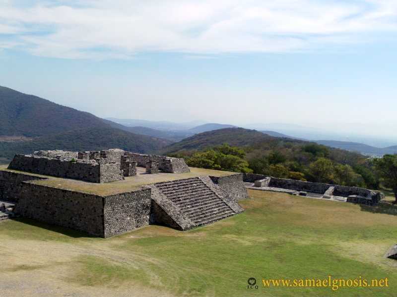 Zona Arqueológica de Xochicalco Foto 0126