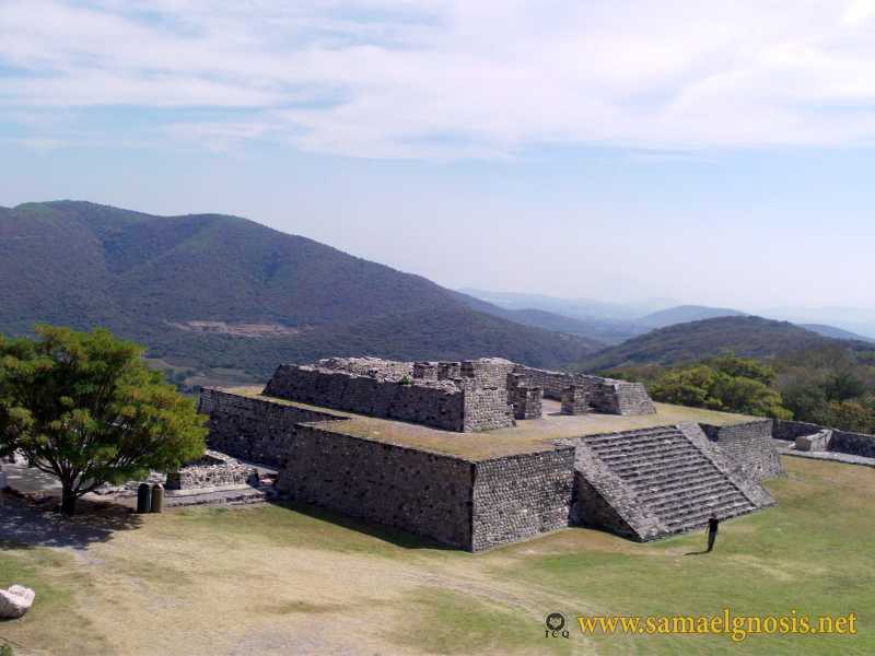 Zona Arqueológica de Xochicalco Foto 0134