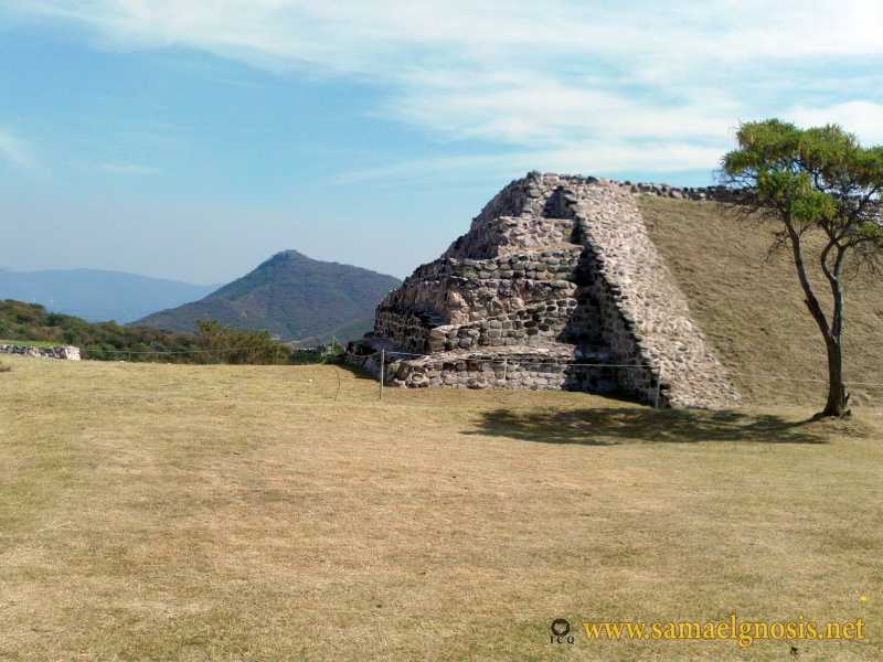 Zona Arqueológica de Xochicalco Foto 0150