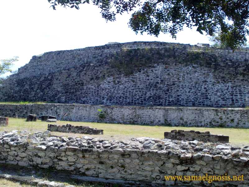 Zona Arqueológica de Xochicalco Foto 0181