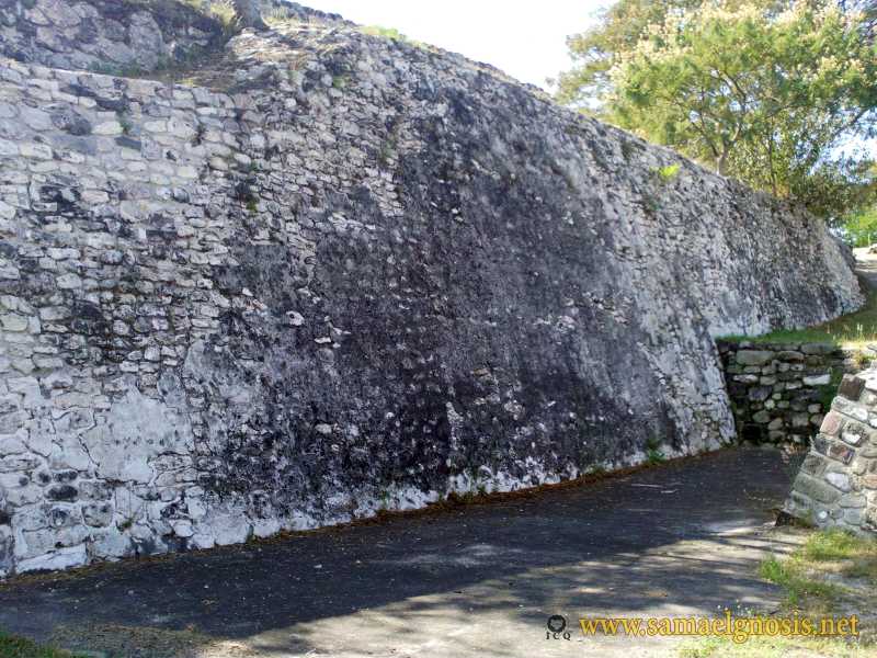 Zona Arqueológica de Xochicalco Foto 0193