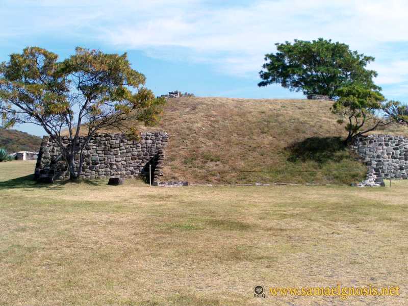 Zona Arqueológica de Xochicalco Foto 0205