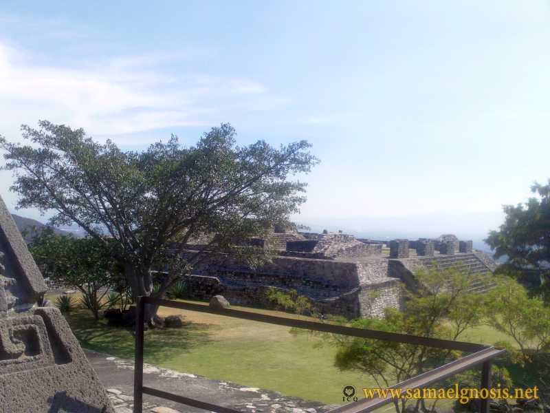 Zona Arqueológica de Xochicalco Foto 0211