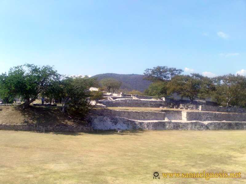 Zona Arqueológica de Xochicalco Foto 0214
