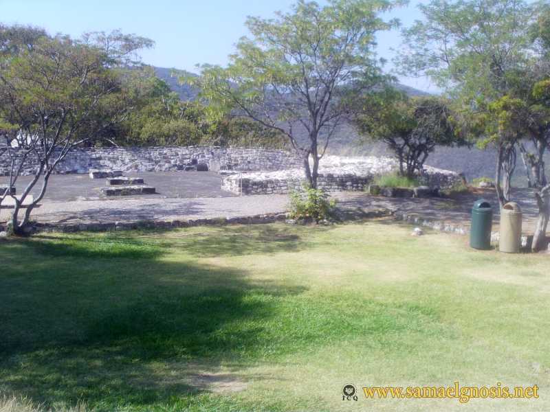 Zona Arqueológica de Xochicalco Foto 0236