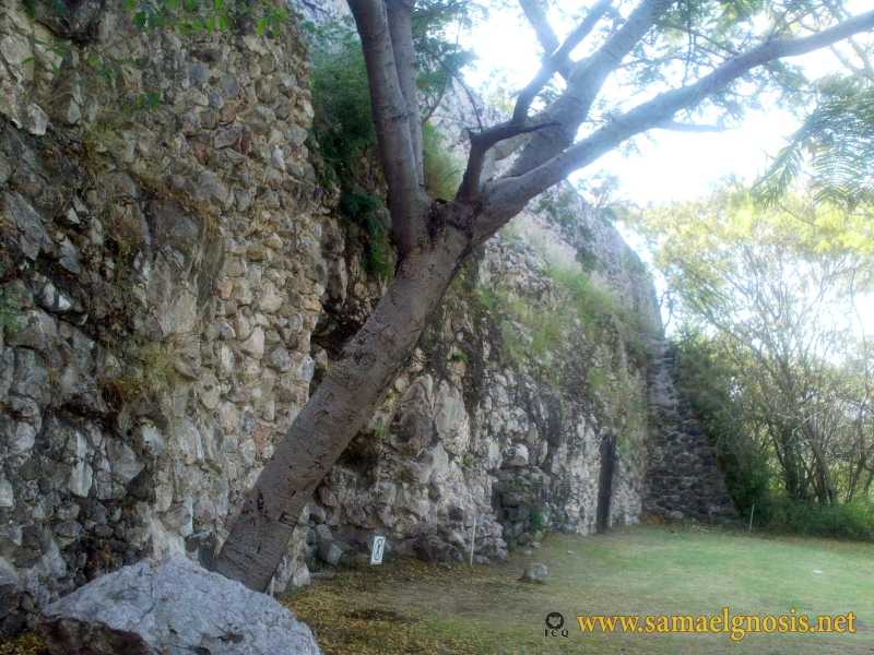 Zona Arqueológica de Xochicalco Foto 0286