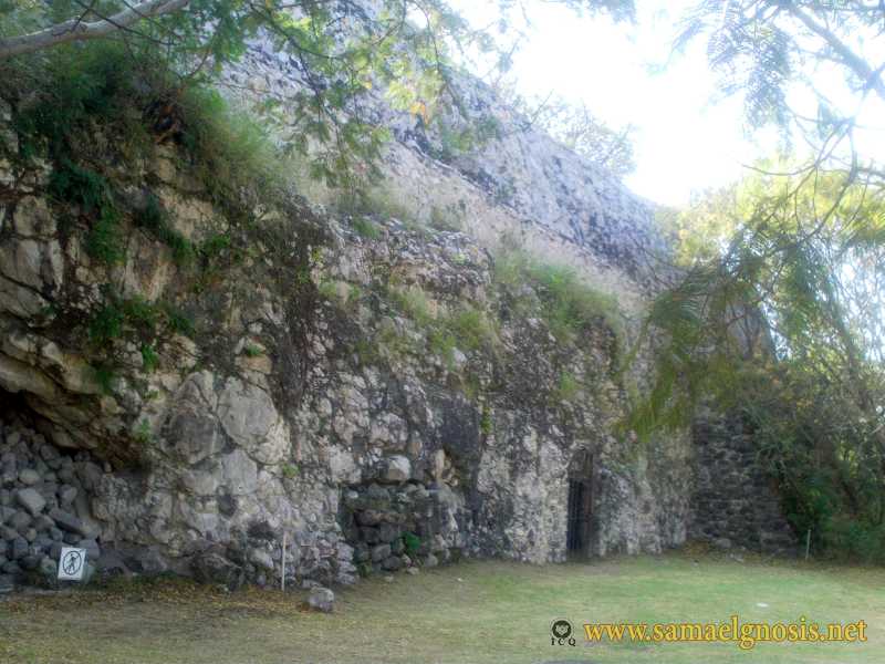 Zona Arqueológica de Xochicalco Foto 0291