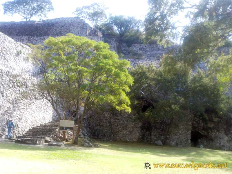 Zona Arqueológica de Xochicalco Foto 0298