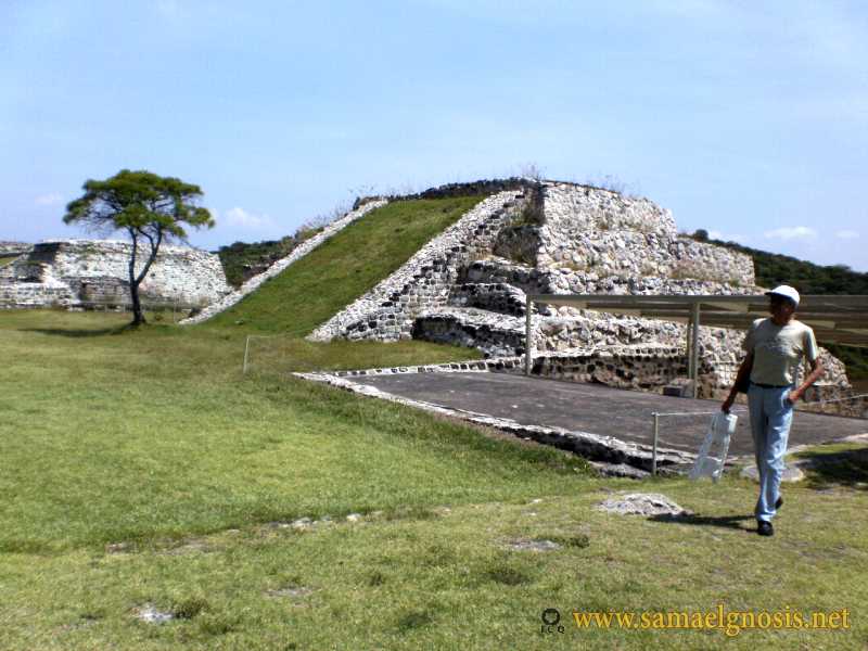 Zona Arqueológica de Xochicalco Foto 0319