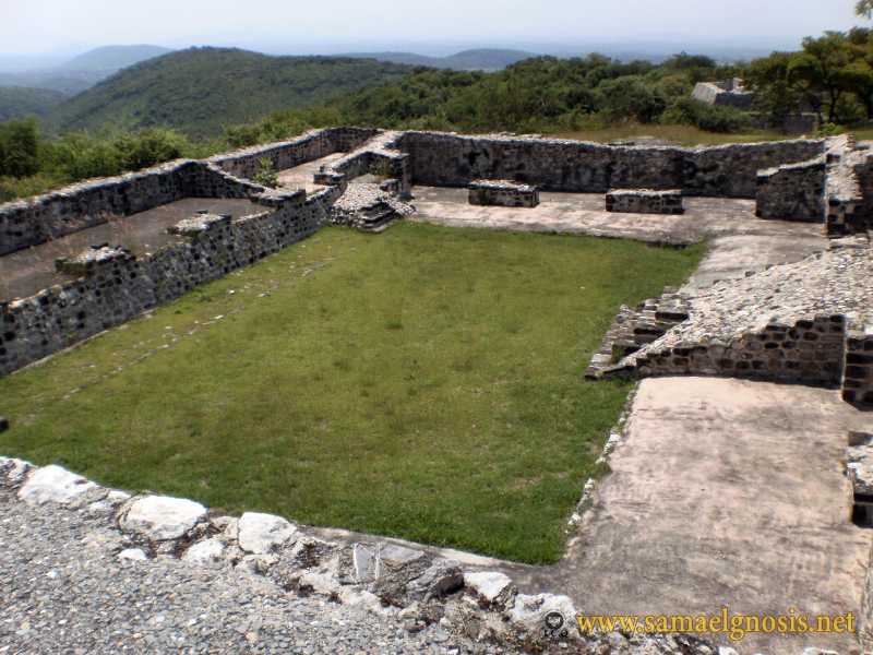 Zona Arqueológica de Xochicalco Foto 0328