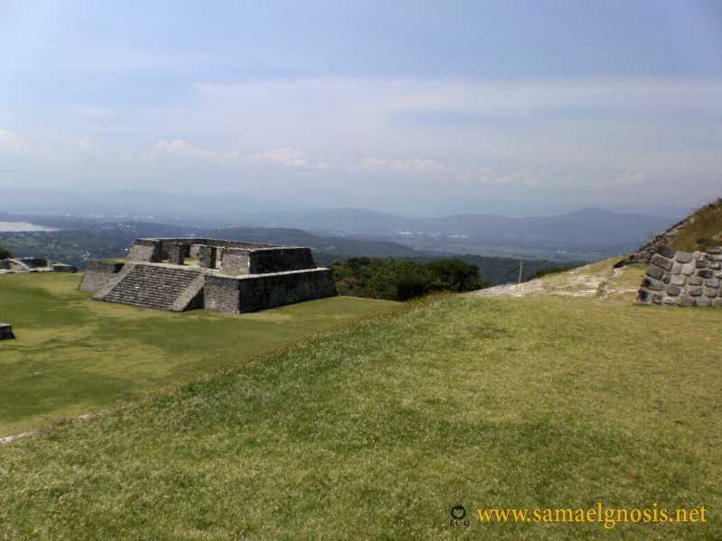 Zona Arqueológica de Xochicalco Foto 0333