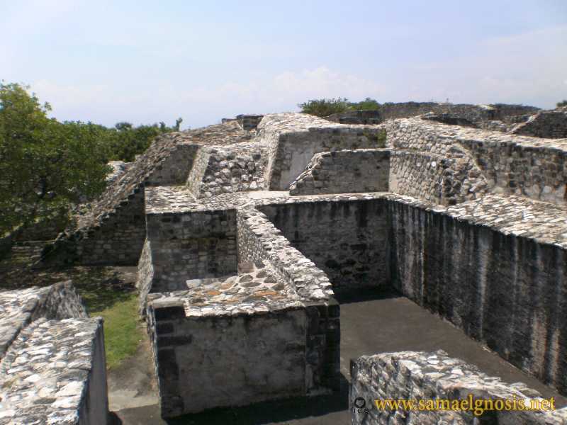 Zona Arqueológica de Xochicalco Foto 0392