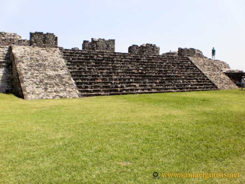 Zona Arqueológica de Xochicalco Foto 0409