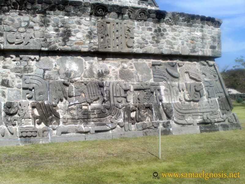 Zona Arqueológica de Xochicalco Foto 0470