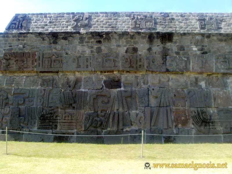 Zona Arqueológica de Xochicalco Foto 0502