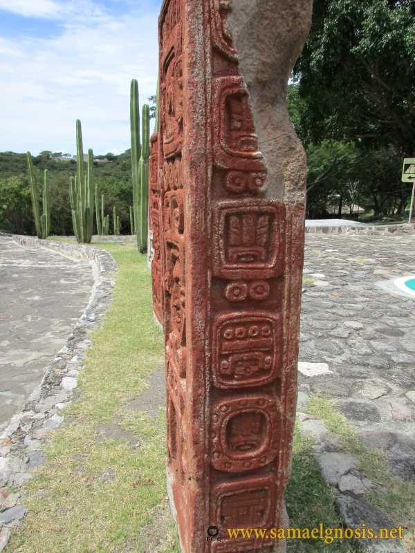Zona Arqueológica de Xochicalco Foto 0703