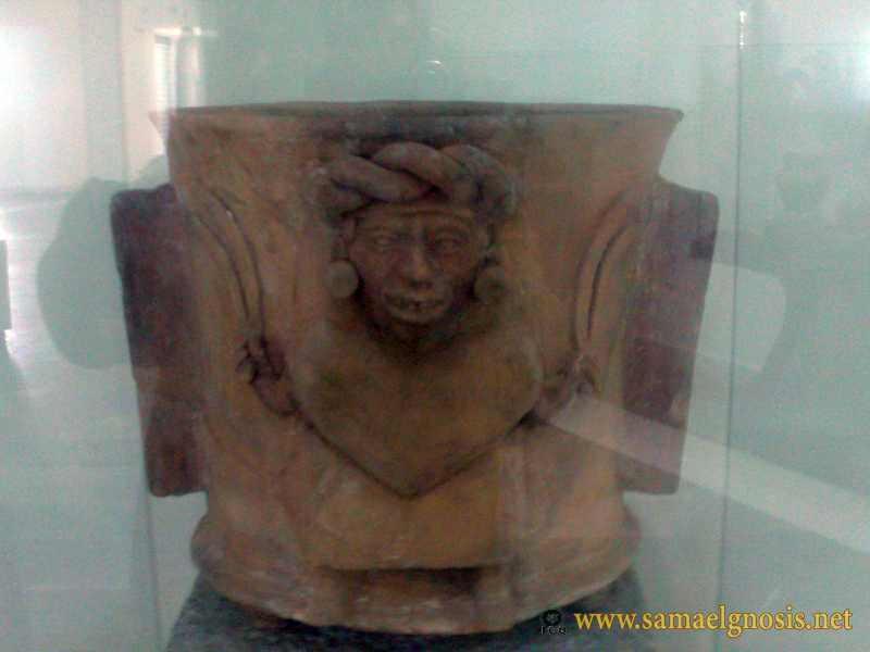 Zona Arqueológica de Xochicalco Foto 0752
