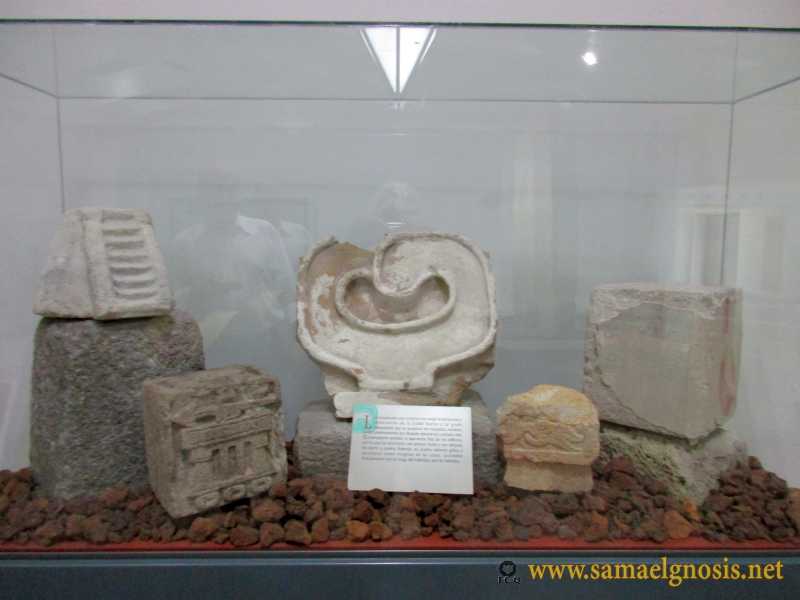 Zona Arqueológica de Xochicalco Foto 0943