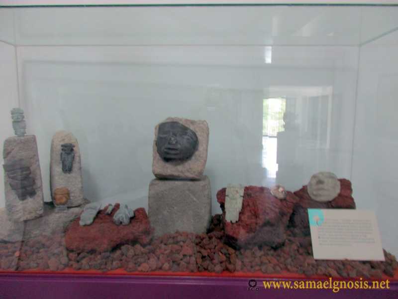 Zona Arqueológica de Xochicalco Foto 0982