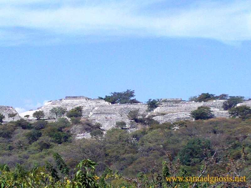 Zona Arqueológica de Xochicalco Foto 1145