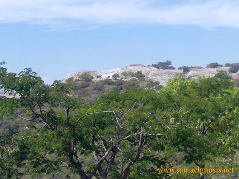 Zona Arqueológica de Xochicalco Foto 1151