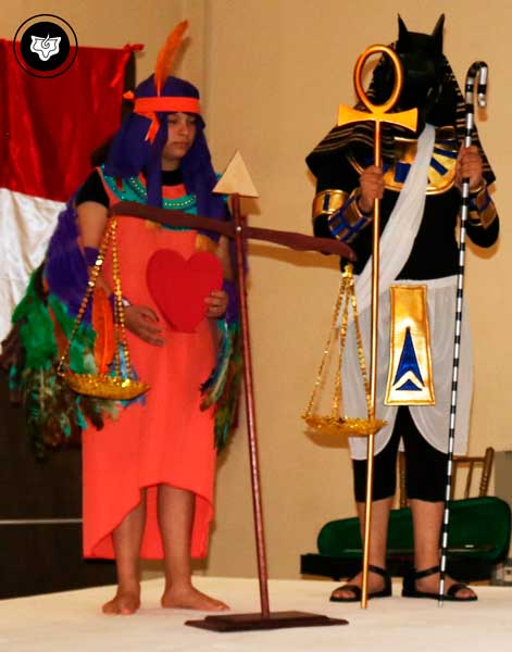 Maat (diosa de la verdad y justicia), Anubis (jerarca de la ley) y la Balanza Cósmica. Obra de teatro congreso gnóstico 2021. Maat (diosa de la verdad y justicia), Anubis (jerarca de la ley) y la Balanza Cósmica. Obra de teatro congreso gnóstico 2021.