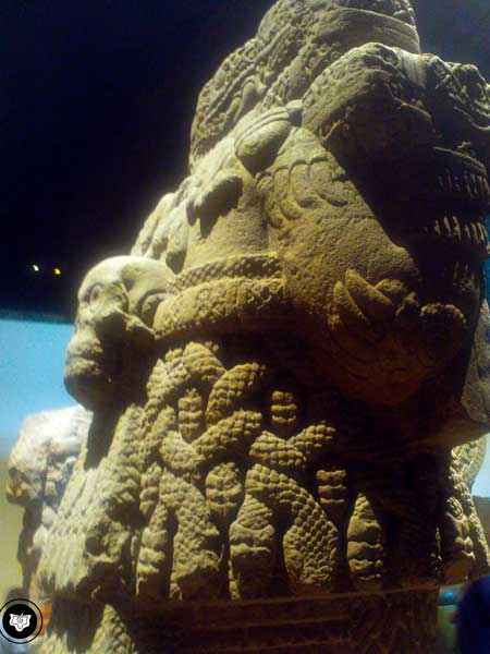 “La de Falda de Serpientes” (Coatlicue), (Antropología). “La de Falda de Serpientes” (Coatlicue), (Antropología).