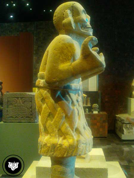 “La de Falda de Serpientes” (Coatlicue), diosa madre muerte, (Antropología). “La de Falda de Serpientes” (Coatlicue), diosa madre muerte, (Antropología).