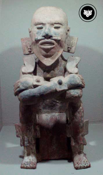Figura en posición meditativa. (Xalapa) Figura en posición meditativa. (Xalapa)