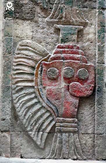 Un caracol marino, frecuentemente utilizado para producir un sonido que acompañaba las ceremonias religiosas, como emblema del poder del verbo. (Teotihuacán, México).