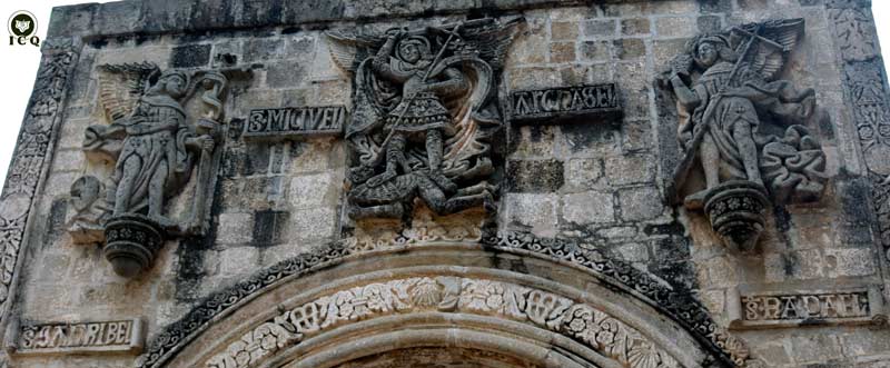 Gabriel regente de la Luna, Michael regente del Sol y Raphael regente de Mercurio. Gabriel regente de la Luna, Michael regente del Sol y Raphael regente de Mercurio.
(San Francisco Acatepec, Puebla, México).