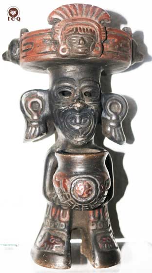 Huehueteotl, regente de las salamandras. (Figura de Cerámica). Huehueteotl, regente de las salamandras. (Figura de Cerámica).