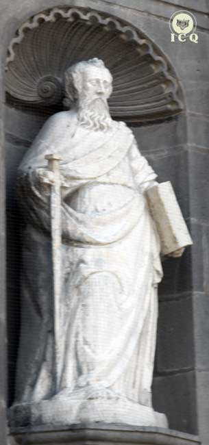 San Pablo con su espada y libro. Catedral de Puebla, México. San Pablo con su espada y libro. Catedral de Puebla, México.