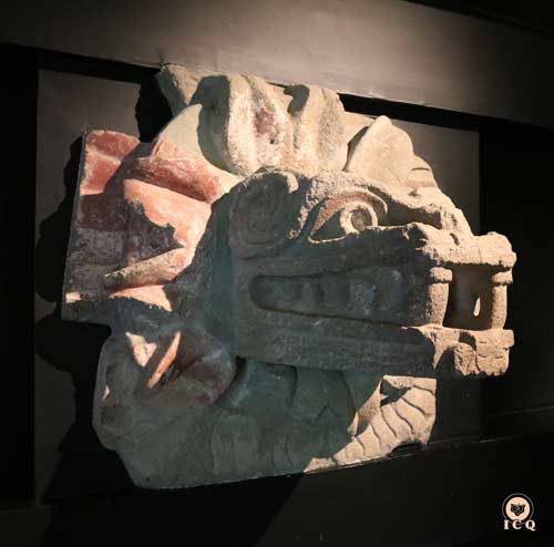 Quetzalcóatl es en México el símbolo del Cristo íntimo. Teotihuacán, México. Quetzalcóatl es en México el símbolo del Cristo íntimo. Teotihuacán, México.