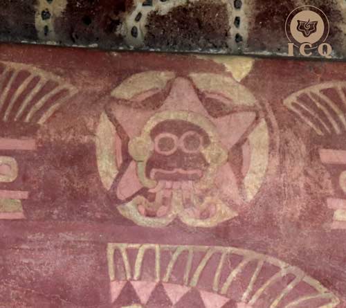 Círculo rodeando la Pentalfa y en el centro el dios de la lluvia Tláloc. Teotihuacán, México. Círculo rodeando la Pentalfa y en el centro el dios de la lluvia Tláloc. Teotihuacán, México.